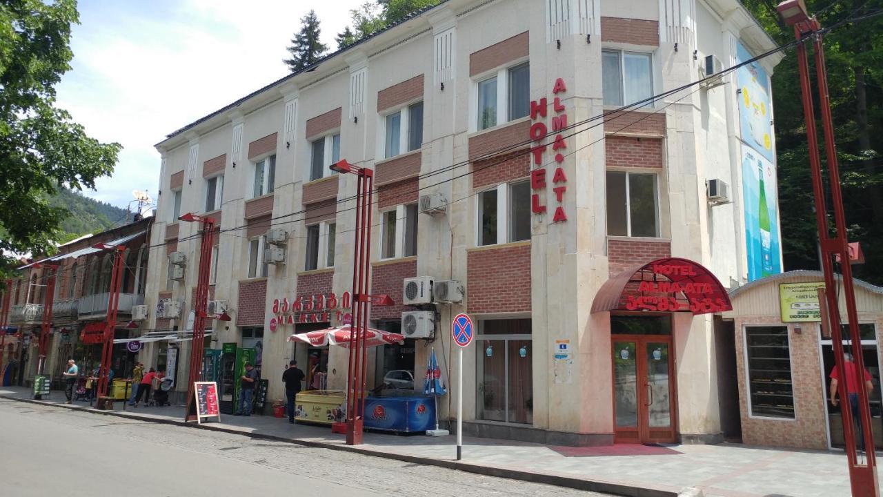 Alma-Ata Hotel Borjomi Bagian luar foto