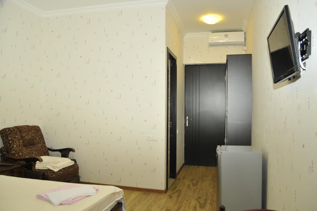 Alma-Ata Hotel Borjomi Bagian luar foto