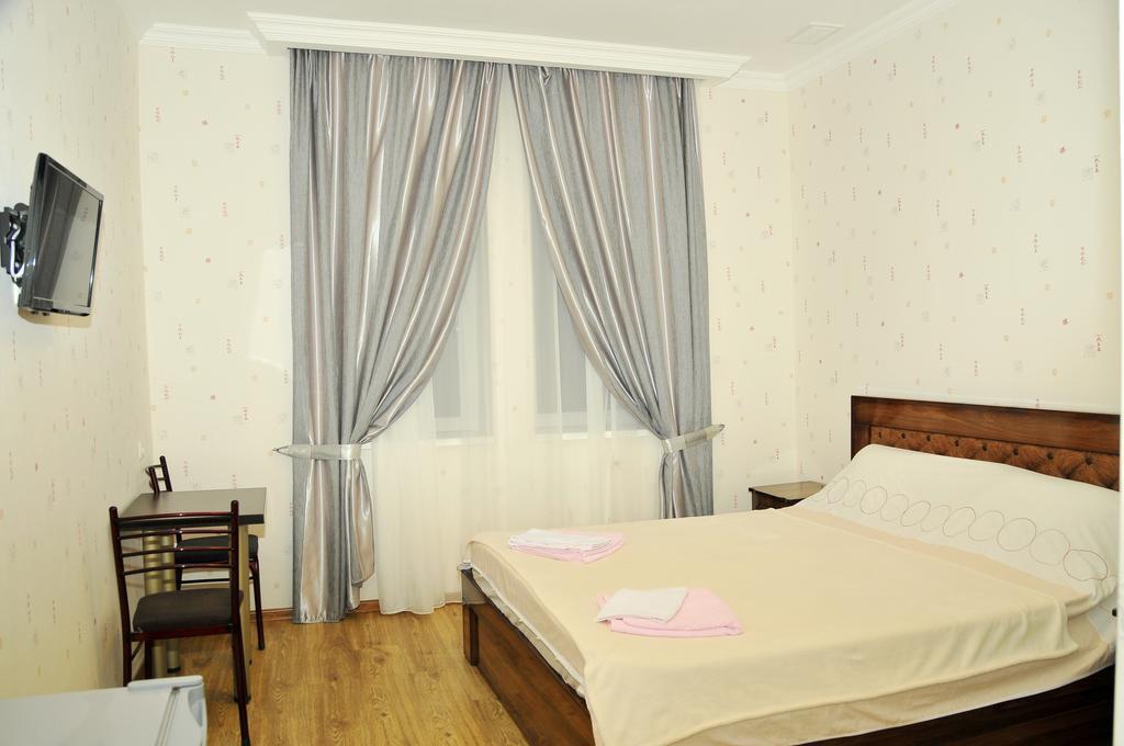 Alma-Ata Hotel Borjomi Bagian luar foto