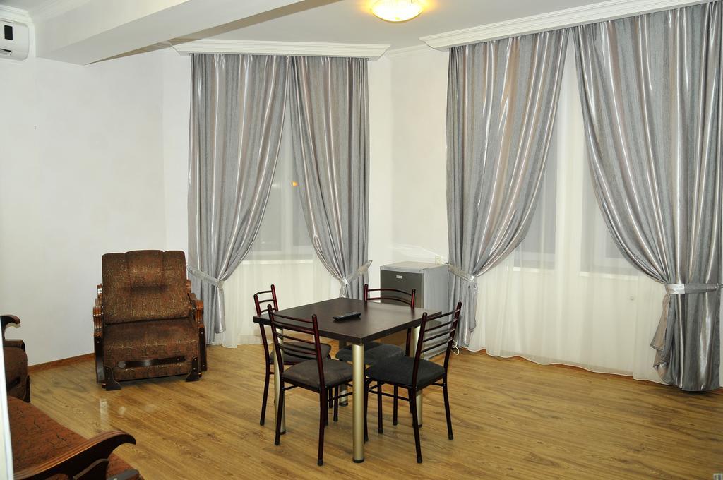 Alma-Ata Hotel Borjomi Ruang foto