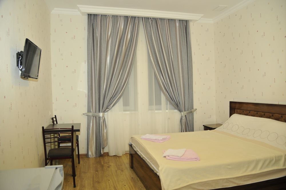Alma-Ata Hotel Borjomi Bagian luar foto
