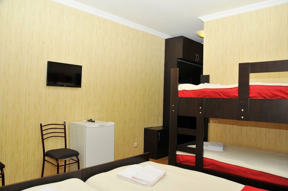 Alma-Ata Hotel Borjomi Bagian luar foto