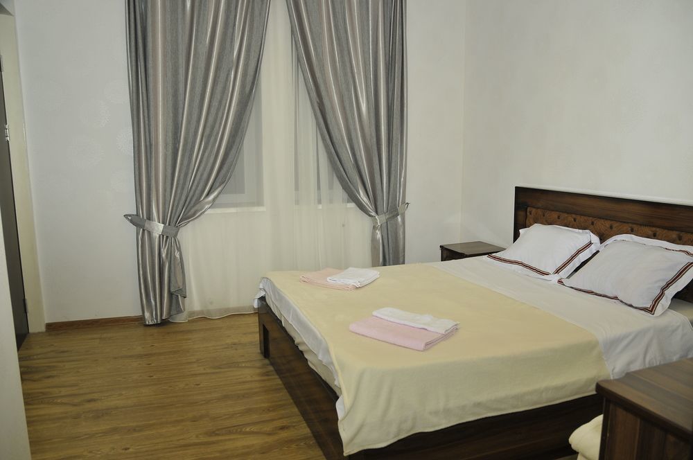 Alma-Ata Hotel Borjomi Bagian luar foto