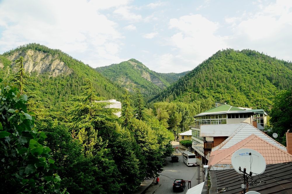Alma-Ata Hotel Borjomi Bagian luar foto