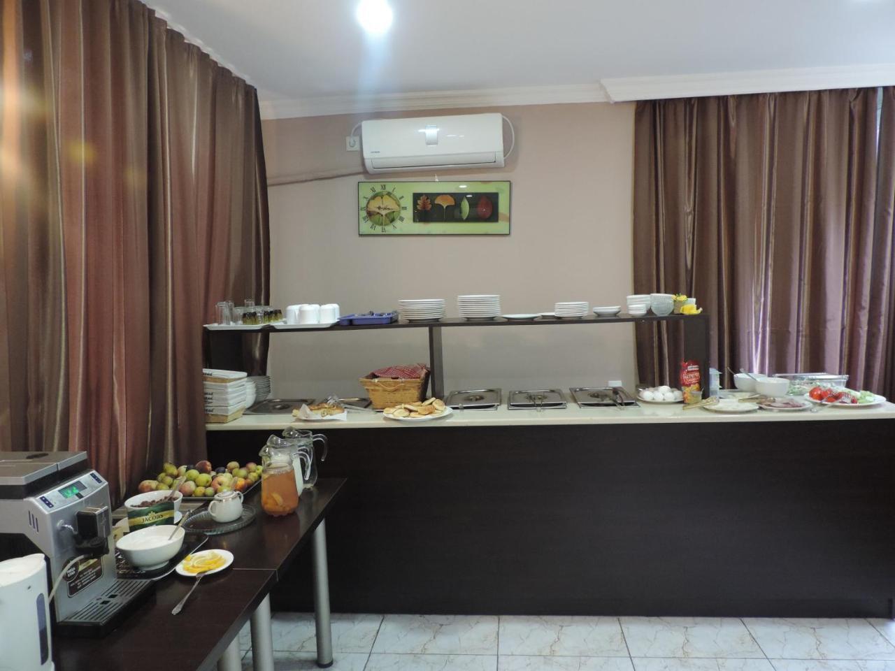 Alma-Ata Hotel Borjomi Bagian luar foto